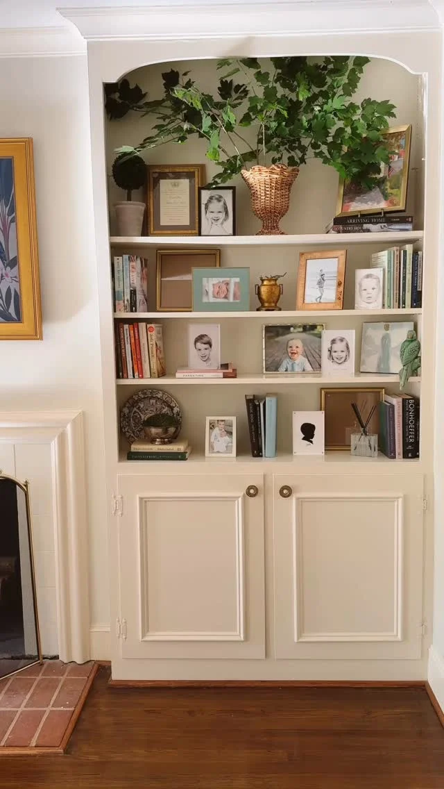 Progress over perfection and this @decotvframes was an instant, easy upgrade! Slowly getting around to adding personal touches and warmth to our primary bedroom and couldn’t be happier with the antique gold @decotvframes we now have. 

#decotvframes #classichomedecor #interiordesign #designinspiration #bedroomdecor