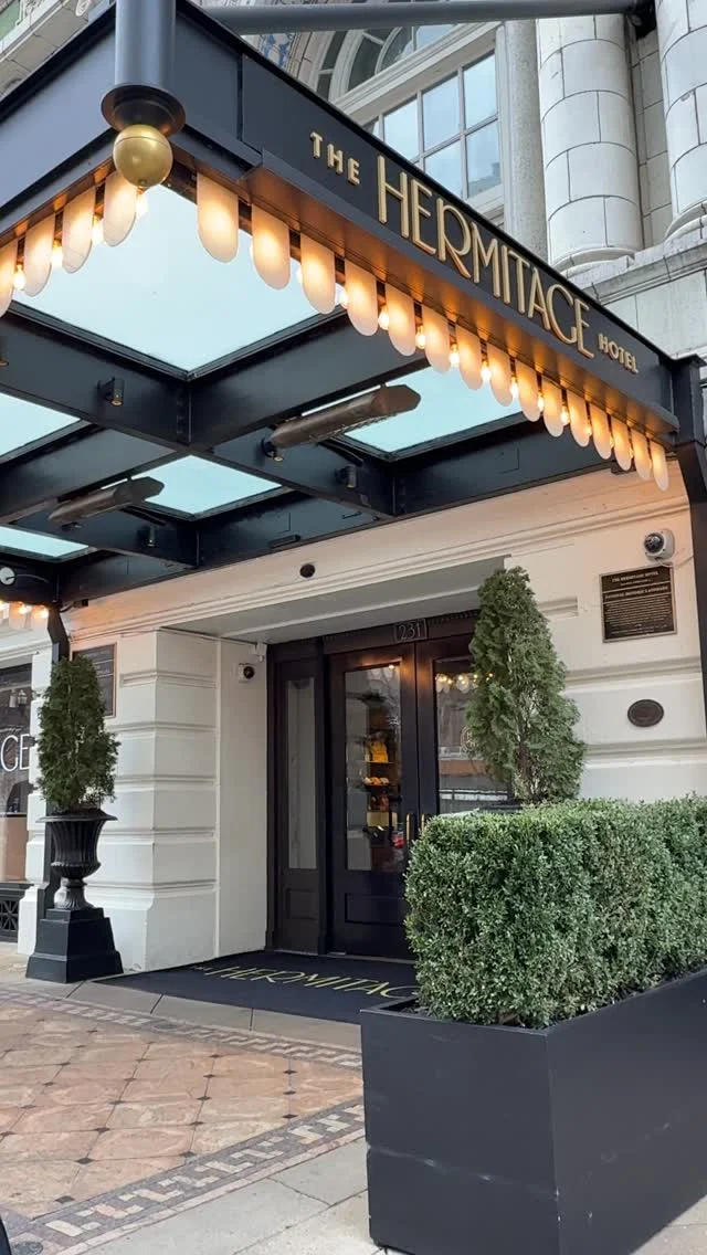 Such a lovely stay @hermitagehotel in Nashville, TN for the @antiquesandgardenshow. An easy walk to the show and such a beautiful historic building with an incredible restaurant, cute coffee bar, updated and large rooms and an elegant Afternoon Tea event that was such a highlight of the weekend. Can’t wait to visit again soon!

#hermitagehotel #nashvillehotels #ags2026