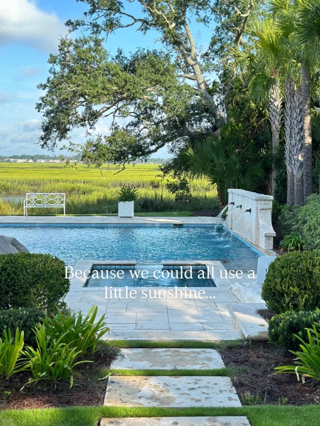 …and blue and green design inspiration right now. 

Full home tour of this renovated coastal home in Sea Island, Georgia with @marymacinteriors @cbrandoningram now in my profile. 

#hometour #seaisland #coastalliving